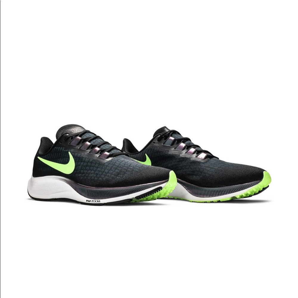 Nike Zoom Pegasus ‘Valerian Blue' sneaks black